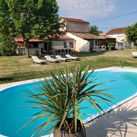 Les Morines Villa Eyrans Luaran gambar