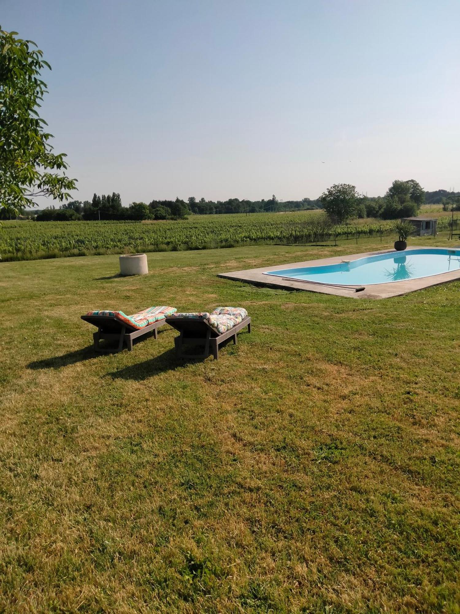 Les Morines Villa Eyrans Luaran gambar
